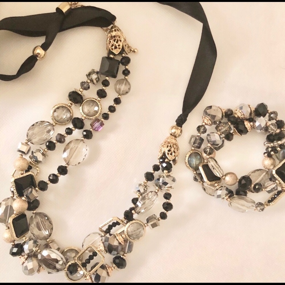 Black/Gold beaded necklace & bracelet set